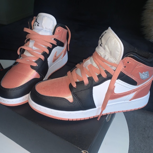 NIKE AIR JORDAN 1 MID (White / Black / Madder Root) - Picture 4 of 6